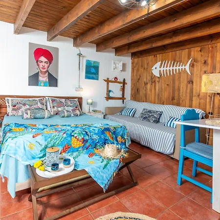 아파트 In Front Of Idyllic Majanicho