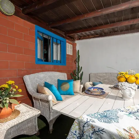 In Front Of Idyllic 아파트