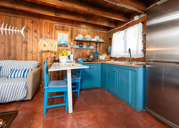 In Front Of Idyllic * Majanicho